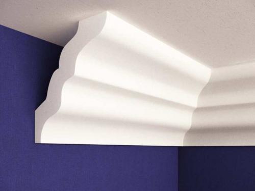 Как называется плинтус для натяжного потолка. Потолочный плинтус для натяжных потолков: какой лучше выбрать? Советы по установке плинтуса из пенопласта, полиуретана и дерева