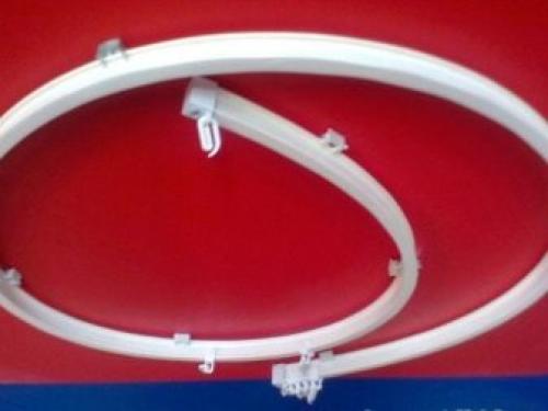 Как прикрепить потолочную гардину к стене. Виды карнизов для гардин 06 Как прикрепить потолочную гардину к стене. Виды карнизов для гардин 06