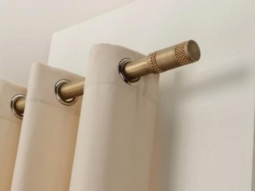 Как прикрепить потолочную гардину к стене. Виды карнизов для гардин 01 Как прикрепить потолочную гардину к стене. Виды карнизов для гардин 01