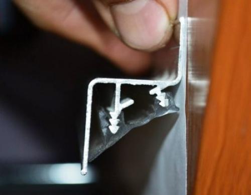 Профиль для парящего потолка. Виды профиля для возведения конструкции