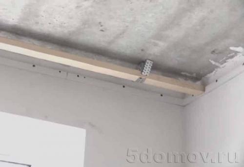 Декоративный карниз для натяжного потолка. Открытое крепление