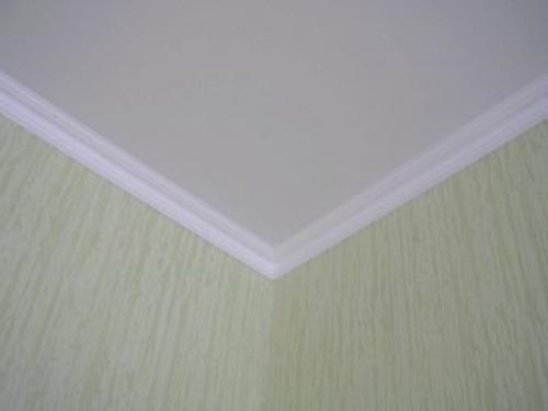 Потолочный плинтус в интерьере 2023. Потолочные плинтусы в интерьере 15 Потолочный плинтус в интерьере 2023. Потолочные плинтусы в интерьере 15