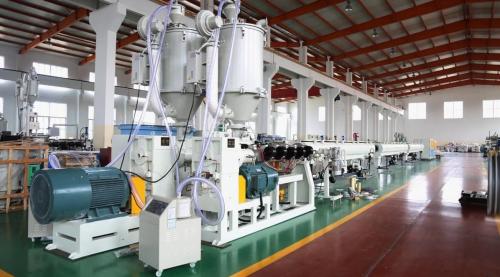 Экструзионная линия для производства профиля ПВХ. Экструзионная линия для производства труб