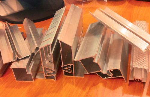 Как крепить профиль для натяжного потолка. Натяжные потолки. Как крепить багет? Советы для монтажа профиля