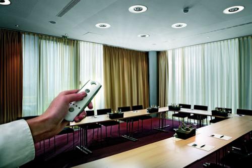 Скрытые карнизы для штор. Скрытый карниз: материалы, самостоятельное изготовление и установка подсветки