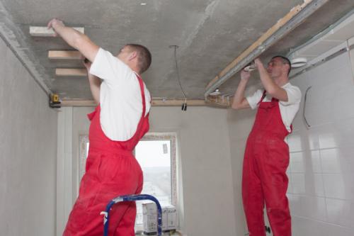 Скрытые карнизы для штор. Скрытый карниз: материалы, самостоятельное изготовление и установка подсветки