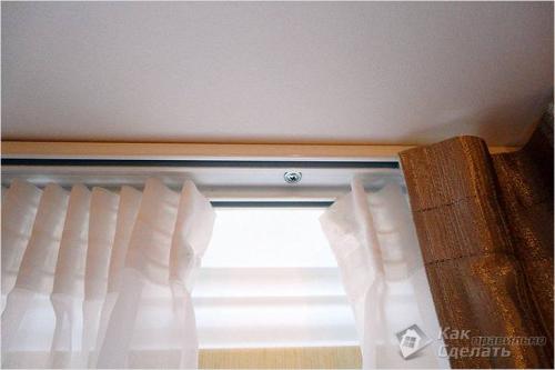 Как крепить потолочный карниз к потолку. Как крепить потолочный профиль к стене 17