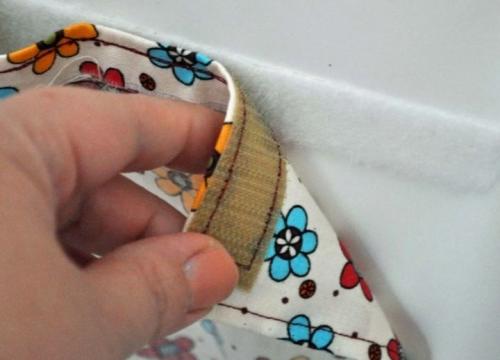 Как прикрепить потолочный карниз без сверления. Долой потолочные карнизы! Посмотрите, как легко повесить занавески, не используя дрель