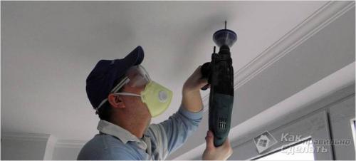 Как крепить потолочный карниз к потолку. Как крепить потолочный профиль к стене 22