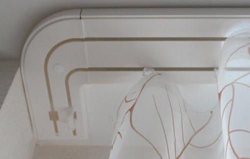 Как крепить потолочный карниз к стене. Варианты крепления