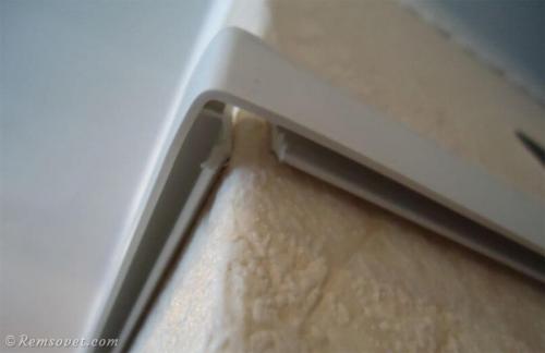 Советы по креплению багета для натяжных потолков. Потолочный багет для гарпунного крепления натяжного потолка 09