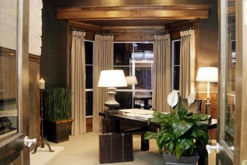 Как правильно повесить гардину на стену. Как повесить гардину на стену: идеальное оформление оконного проема