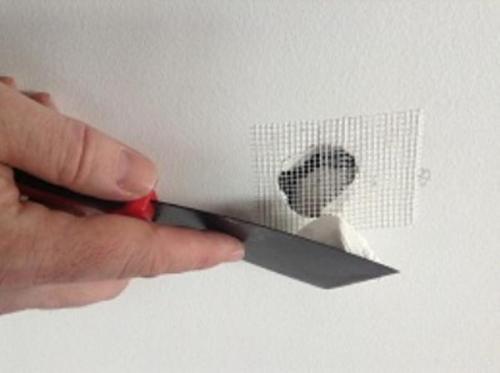 Как уменьшить диаметр отверстия в стене. Как исправить ситуацию, если после сверления стены дырка получилась больше, чем необходимо