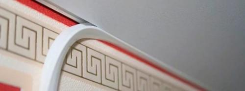 Как устранить щели между натяжным потолком и плинтусом. Нужны ли плинтуса на натяжные потолки 08 Как устранить щели между натяжным потолком и плинтусом. Нужны ли плинтуса на натяжные потолки 08