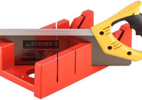 На что клеить потолочный плинтус. Порядок выполнения работ