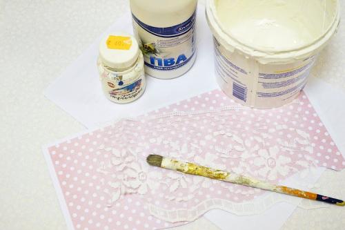 Как клеить потолочные багеты. Все о монтаже и ремонте потолков своими руками 11 Как клеить потолочные багеты. Все о монтаже и ремонте потолков своими руками 11