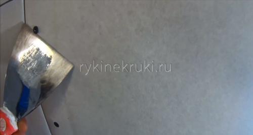 Как часто прикручивать гипсокартон. Уро.  Как крепить гипсокартон к стене (металлическому каркасу)