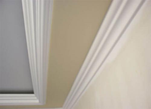 Как клеить потолочные багеты. Все о монтаже и ремонте потолков своими руками 02 Как клеить потолочные багеты. Все о монтаже и ремонте потолков своими руками 02