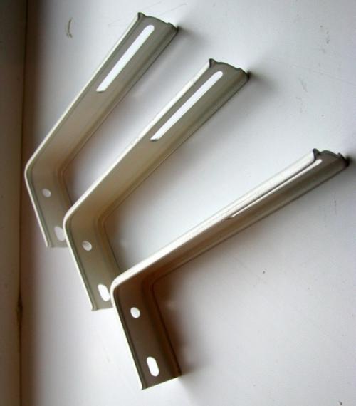 Как прикрепить потолочный карниз к потолку армстронг. Как прикрепить потолочный карниз к потолку