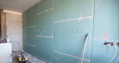 Как крепить гипсокартон к каркасу. Уро.  Как крепить гипсокартон к стене (металлическому каркасу)