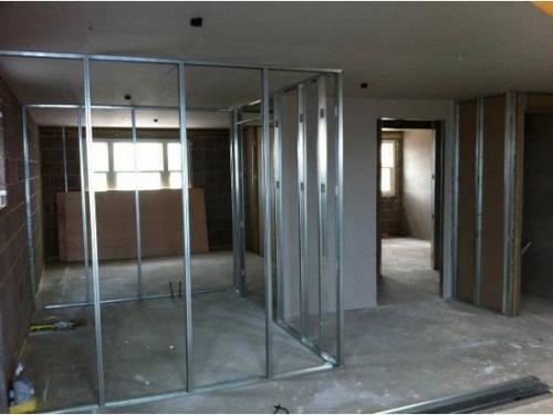 Правила создания каркаса для перегородок и потолков. Перегородка из гипсокартона своими руками за 12 шагов 04 Правила создания каркаса для перегородок и потолков. Перегородка из гипсокартона своими руками за 12 шагов 04