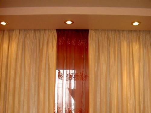 Короб под шторы. Варианты ниши для штор