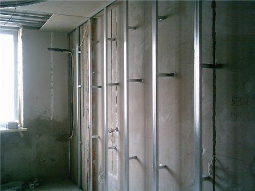 Какими саморезами крепить гипсокартон к дереву. Чем крутить гипсокартон — выбор саморезов под обрешетку