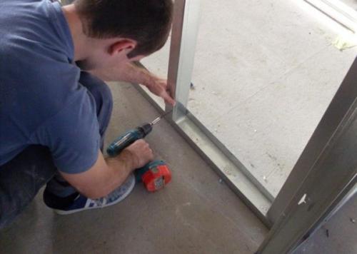 Шаг саморезов гипсокартон кнауф. Монтаж перегородки С112