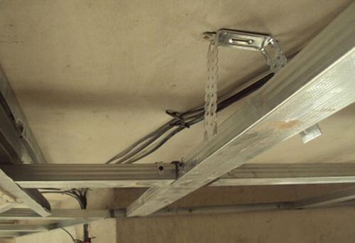 Как крутить саморезы в гипсокартон правильно. Дюбель-гвозди 19