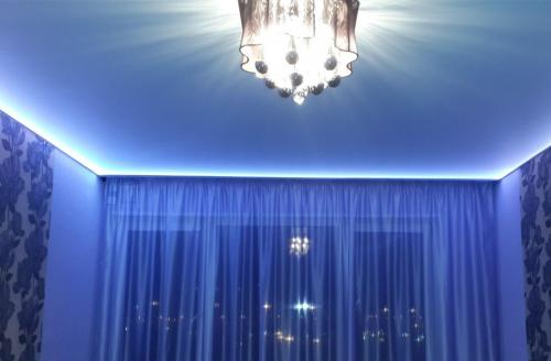 Профиль для парящих натяжных потолков. Устройство и особенности парящих потолков