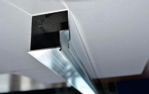 Виды багета для натяжного потолка. Алюминиевый багет для натяжных потолков: цены и виды