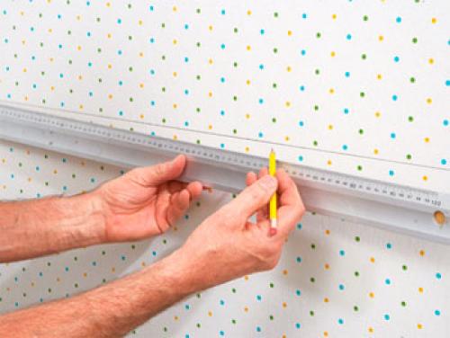 Как приклеить кант к стене.  Как правильно наклеить бордюры