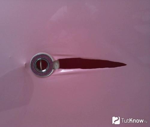 Ремонт натяжных потолков после пореза своими руками. Что делать в первую очередь, обнаружив порез полотна? 01