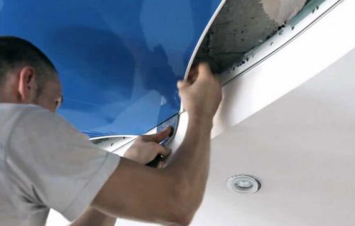 Как заклеить натяжной потолок. Причины повреждения натяжного потолка 03