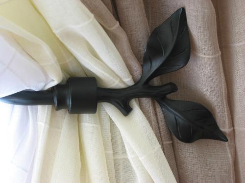 Крепление штор к стене. Как крепить настенный держатель для штор