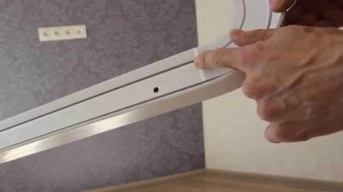 Фиксатор для потолочной шины, как крепить. Как крепить шинный карниз к потолку: мини-инструкция 04