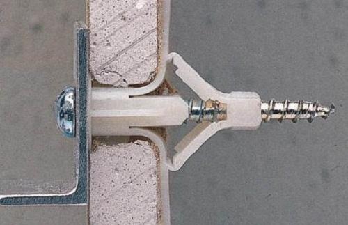 Фиксатор для потолочной шины, как крепить. Как крепить шинный карниз к потолку: мини-инструкция 07