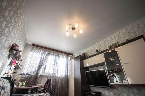 Что лучше смотрится на натяжном потолке. Что это такое? Типы потолков 03 Что лучше смотрится на натяжном потолке. Что это такое? Типы потолков 03