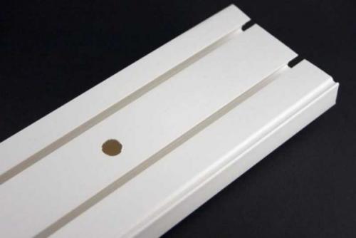 Как крепить потолочный карниз к пластиковому потолку. Где и как сделать отверстия в шине